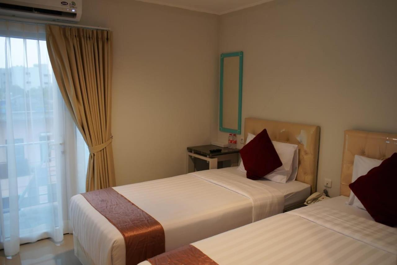 Aruuman Hotel Simpanglima Semarang Dış mekan fotoğraf