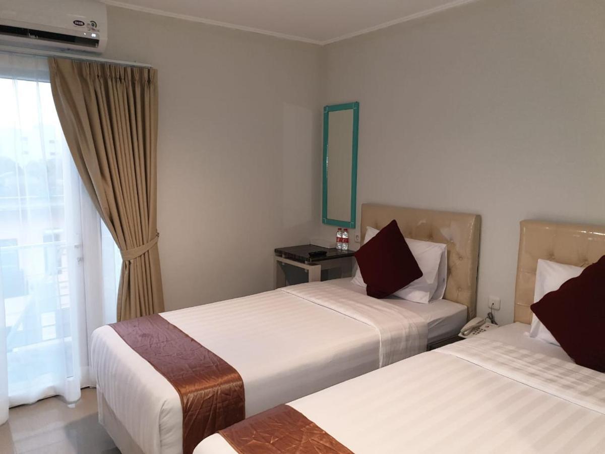 Aruuman Hotel Simpanglima Semarang Dış mekan fotoğraf